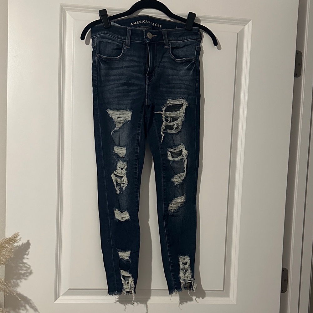 American Eagle Outfitters Women's Dark Wash Distressed Skinny Jeans
